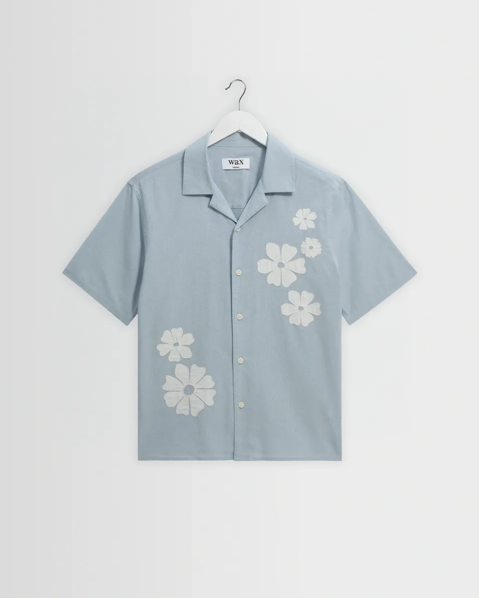 Didcot - Blue and Ecru Floral Applique Short-Sleeve Shirt