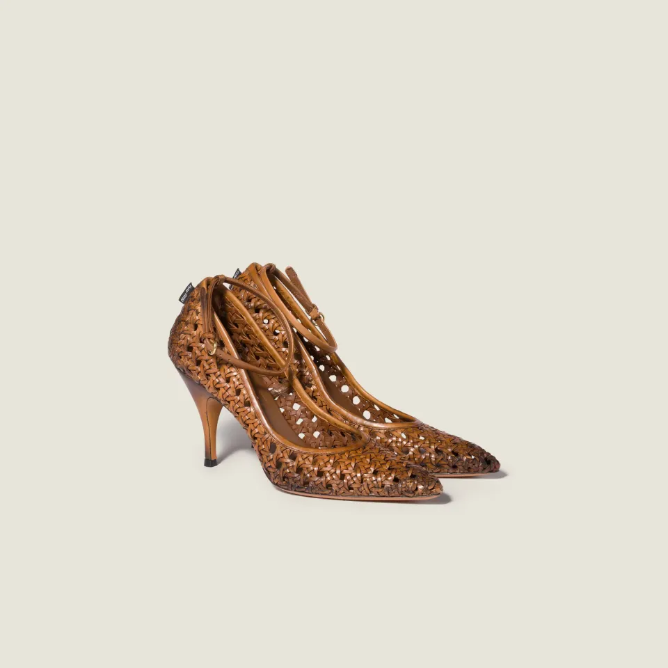 Woven leather pumps