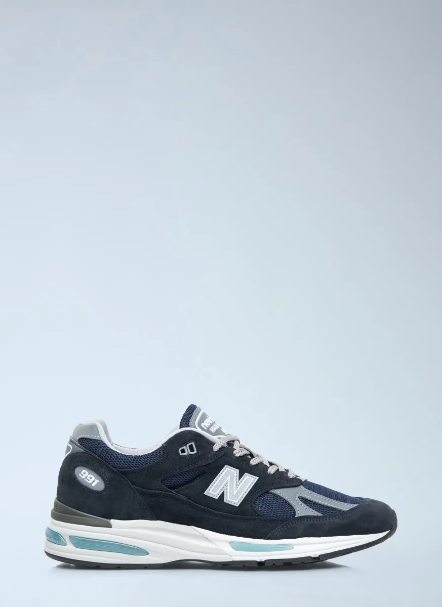 99T Sneakers