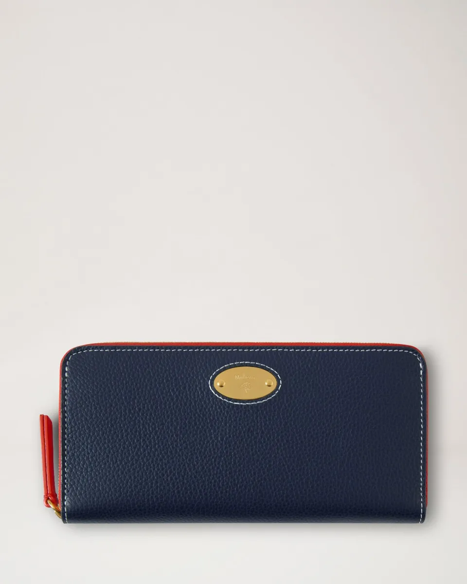 Plaque 8 Credit Card Zip Purse