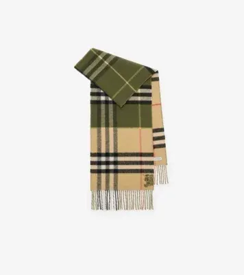 Contrast Check Cashmere Scarf in Pea green/sand
