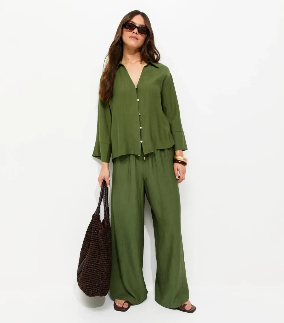 Women's Petite Dark Khaki Crinkle Texture Wide Leg Trousers