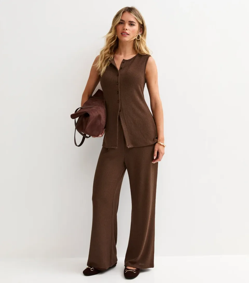 Women's Petite Brown Textured Wide Leg Trousers