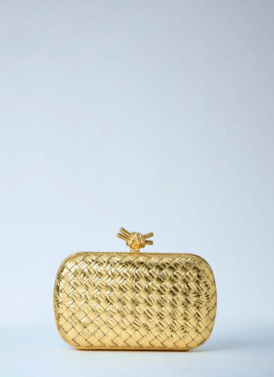 Knot Clutch